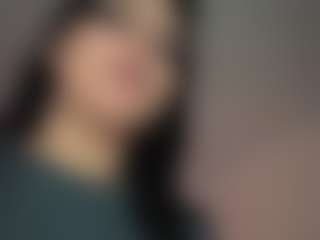 Julia's Live Sex Cam Show
