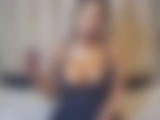 DesiredQueen27 MILF webcam performer live streaming