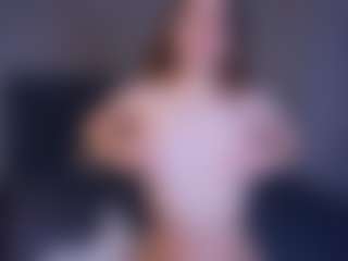 DollyVanschaick's Live Sex Cam Show