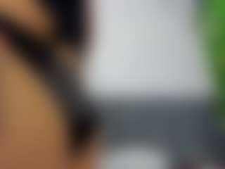 EmiHugeTits's Live Sex Cam Show