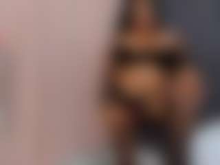 EmiHugeTits's Live Sex Cam Show