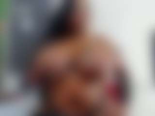 EmiHugeTits's Live Sex Cam Show