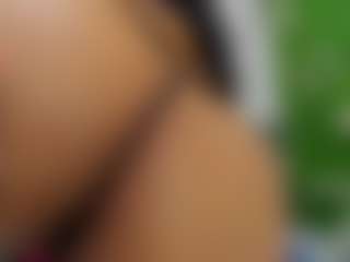 EmiHugeTits's Live Sex Cam Show