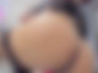 Live cam show with EmiHugeTits - Middle Aged on Latina Girls