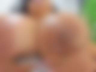 EmiHugeTits's Live Sex Cam Show