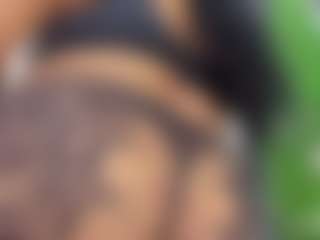 Live cam show with EmiHugeTits - Middle Aged on Dare Cams