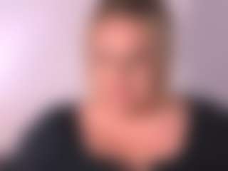 Live cam show with HazelTop69 - Body Massage on livesuperchat.net