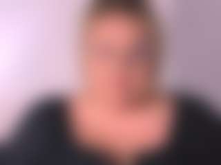 HazelTop69's Live Sex Cam Show