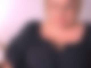Live cam show with HazelTop69 - BBW on Mixed Magazine Live