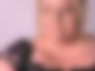 HazelTop69's Live Sex Cam Show