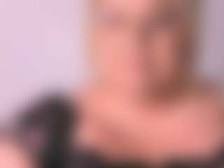 Live cam show with HazelTop69 - Nipple Piercings on Camsoda