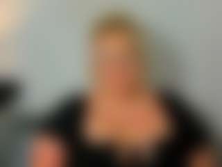 HazelTop69's Live Sex Cam Show