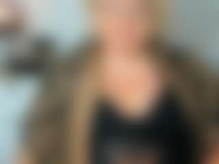 HazelTop69's Live Sex Cam Show