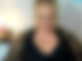 HazelTop69's Live Sex Cam Show