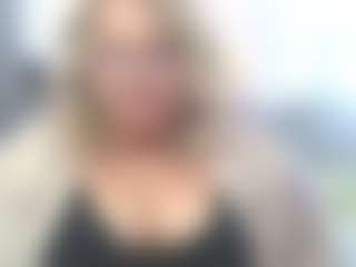 HazelTop69's Live Sex Cam Show