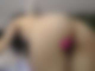 Jade-Ellis's Live Sex Cam Show