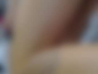 Live cam show with Jade-Ellis - Smoking on Camsoda