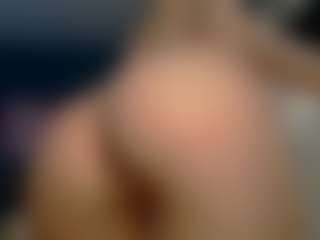 Jade-Ellis's Live Sex Cam Show