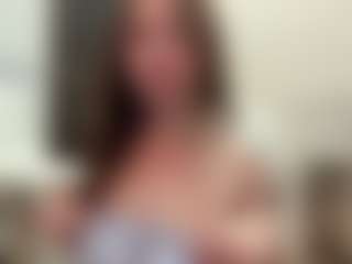 Live cam show with JeniceTorell - Double Penetration on CamClone