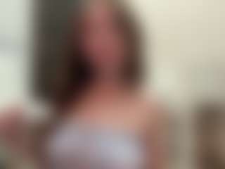 Live cam show with JeniceTorell - Drinking on AdultVida.com