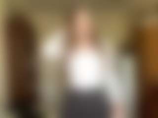 Live cam show with JoanneFucci - Smoking on Camming Site