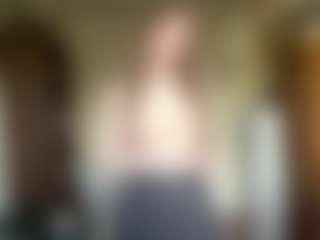 Live cam show with JoanneFucci - Strip Mature on xxxlivecams.org