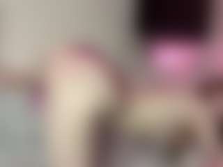 Live cam show with JoanneFucci - Granny on Latina Girls