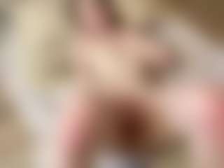 Live cam show with JoanneFucci - Blue Eyes on Camiplay Live
