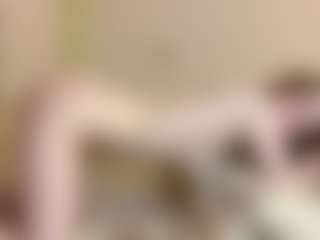 Live cam show with JoanneFucci - Average on Camsoda