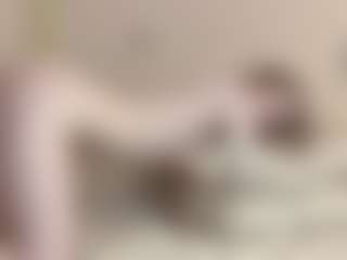 Live cam show with JoanneFucci - Striptease Granny on SinfulBabes