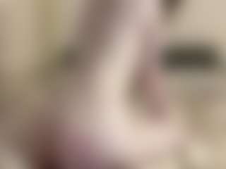 Live cam show with JoanneFucci - Middle Aged on Hubzter Live