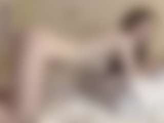 Live cam show with JoanneFucci - Public Mature on xDating