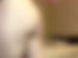 Live cam show with JoanneFucci - Average on fapnchat