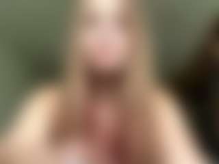 Live cam show with LaineBauernfeind - Longhair on Camsoda