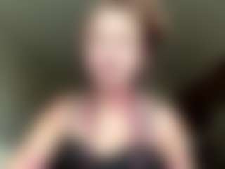 Live cam show with LaineBauernfeind - New Brown Eyes on Camsoda