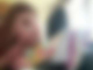 Live cam show with LaineBauernfeind - Flashing on xxxlivecams.org