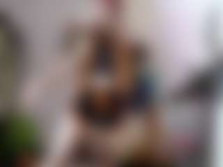 Live cam show with LarissaSumey - Shaved on livesuperchat.net