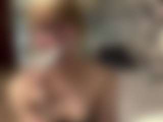 Live cam show with MariaCayne - Joi on eurowanks.com