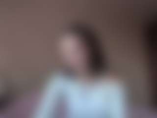 Live cam show with Anna - Small Tits Brown Hair on camtv