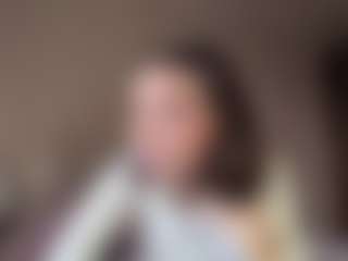 Live cam show with Anna - Small Tits Brown Hair on SmokeAndPoke