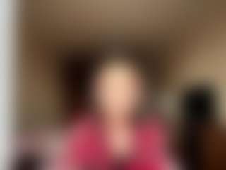 Live cam show with Anna - Flashing on madthumbs