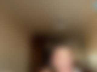 Live cam show with Anna - Strip on Camsoda