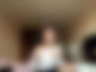 Live cam show with Anna - Strip on Camsoda