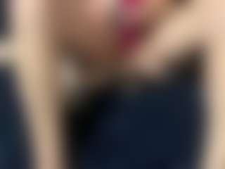 Chloe87's Live Sex Cam Show