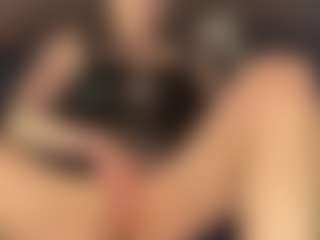 Chloe87's Live Sex Cam Show