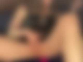 Chloe87's Live Sex Cam Show