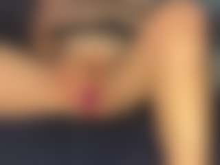Chloe87's Live Sex Cam Show