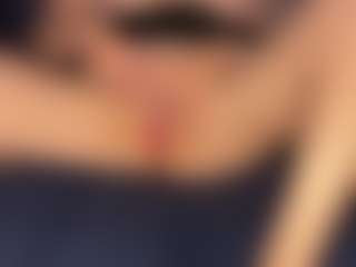 Chloe87's Live Sex Cam Show