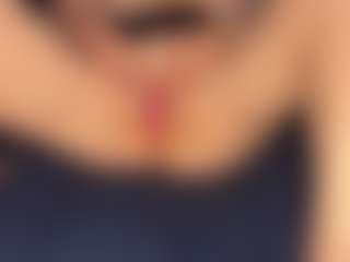 Chloe87's Live Sex Cam Show