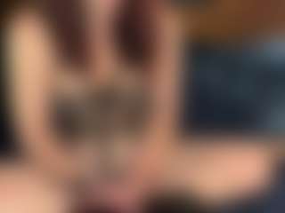 Chloe87's Live Sex Cam Show